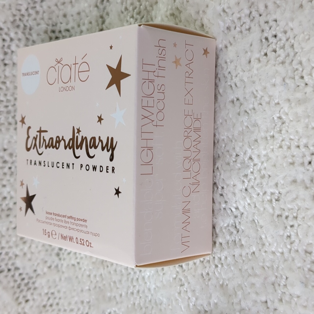 Ciaté Extraordinary Powder in Translucent, 15g/0.52oz - Picture 8 of 11